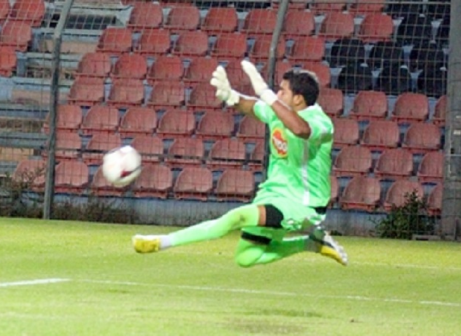 סיכם באזור. רז (לירן דורף)