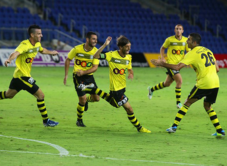 חסן (במרכז) במדי מכבי נתניה