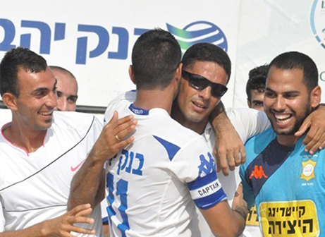 צרפתי ושחקני פתח תקוה (חאדר אניס)