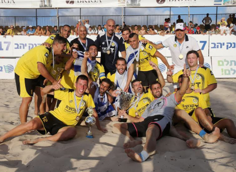 שחקני נתניה בסיום (חאדר אניס)