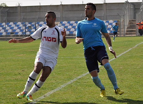 אביב מלכה (מימין) (קובי פורטל)