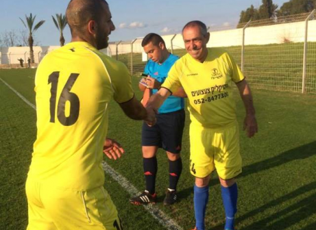 שחקן פעיל בגיל 56. ללוש מחליף את ח'ליחל (אבי פפיס)