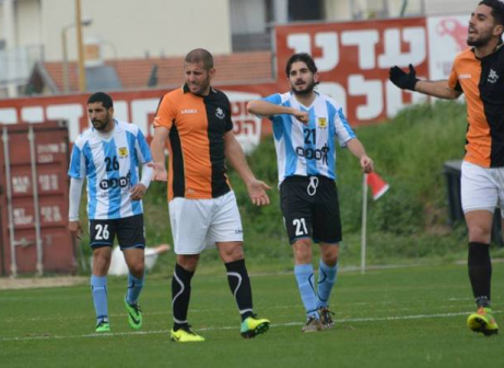 עדיין מאמין. קנאפו (בכתום. ולדי מויסייב)