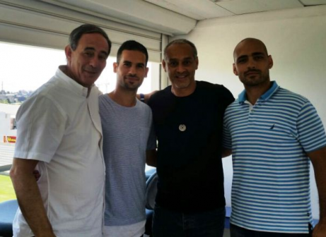 השחקן במעמד החתימה