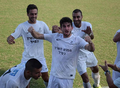 קשרה החדש של נשר. ריינשטיין