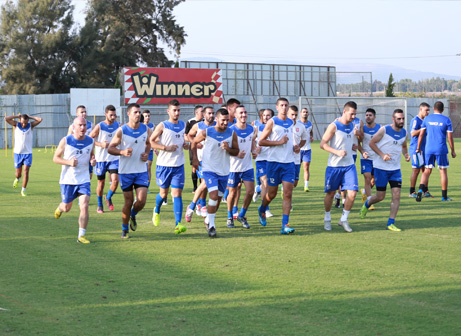 פותחים עונה בליגה ב'. שחקני אסי גלבוע (קובי פורטל)