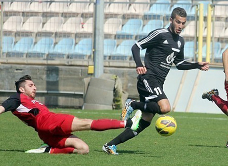 חדר (בשחור). עובר לקבוצה שתחליף את גלבוע בליגה א׳ (לירן דורף)