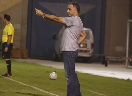 ממשיך בגיבוש הסגל. מאמן עמישב