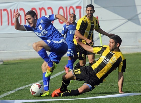 ברק מסיקה (בכחול). מגנה החדש של בית שאן (לירן דורף)