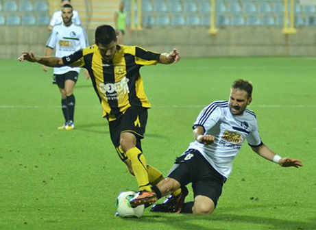 חוזרים למגרשים (ארנון לוי)