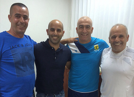 מעבי במעמד החתימה