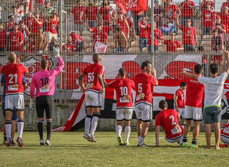 שחקני ״רובי שפירא״ חוגגים (וואסים מוואסי)