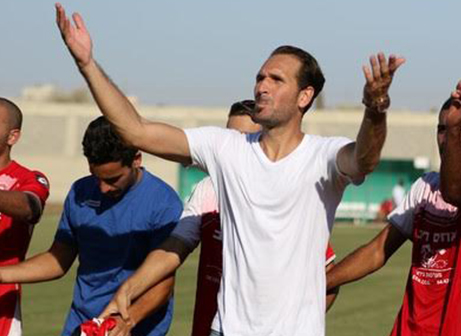 מתכוון לשחרר שחקנים. אילוז (וואסים מוואסי)