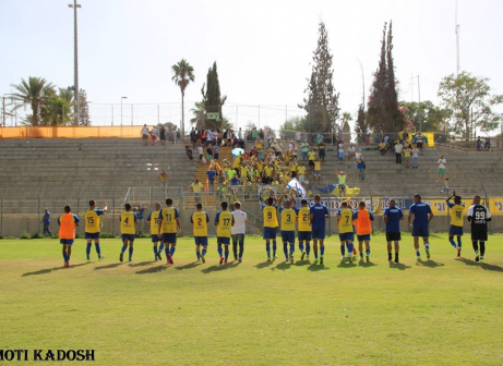 שחקני אשדוד מודים לקהל (מוטי קדוש)