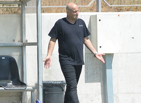 בנודיס. יראה את הדרך החוצה? (רונלדי ברנשטיין, הפייסבוק הרשמי מכבי שעריים)