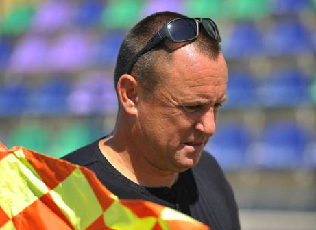 מאמן מעלות. טל בניה (ארנון לוי)