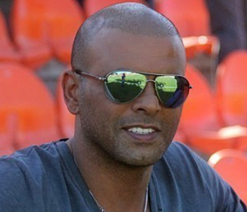 גם הוא יגיע לאירוע המכובד. אייל גולן (לירן דורף)