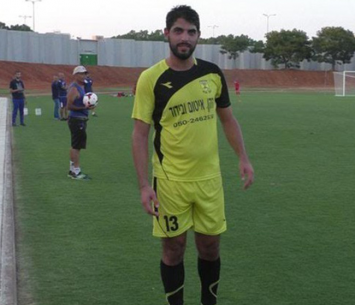 שחקנה החדש של עמישב. כהן (שקד מורג)