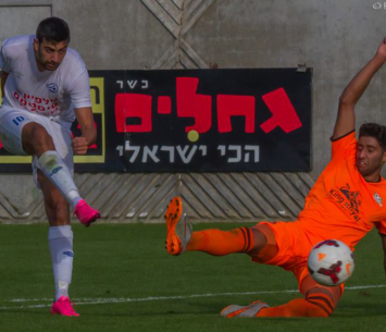 חגיגת כדורגל (רפי נחמיאס)