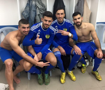 דוד אמזלג (שני מימין) יחד עם נודלמן אלחרר ומערבי