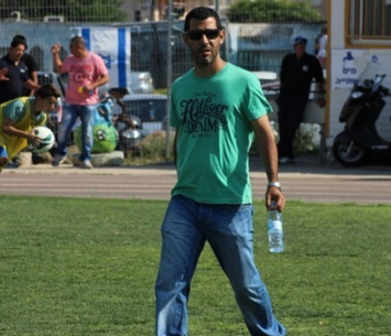 מאמן בית שאן. מוריס אוזן (עודד חסין)