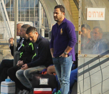 מאמן נס ציונה. בוזגלו (קובי רוזן)