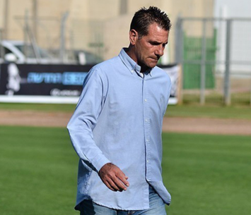 המאמן הבא של הרצליה? (ארנון לוי)