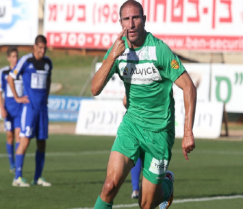 חוזר לשחק. ניסים