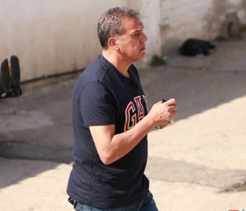 שלום לוי מאמן מגדל העמק. יכול להיות מרוצה (עדי מלול)