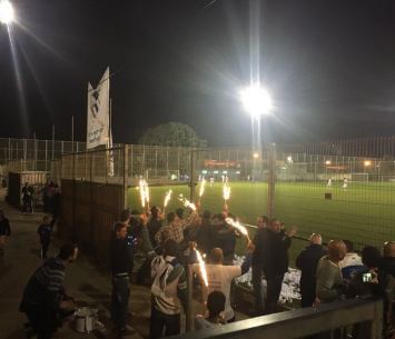 אוהדי שמשון חוגגים עוד ניצחון (כפיר קנזי)