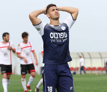 פניו אומרות הכל. שמילוביץ' (עודד חסין)