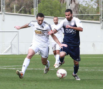 אסי גומה ויוני אוחיון. כל אחד בקרב צמרת מסקרן (קובי פורטל)