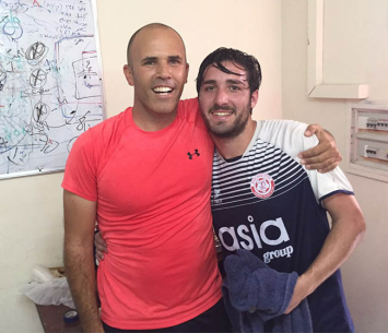 אורן גולן יחד עם יוני שגיב, כובש שער הניצחון