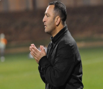 זוזוט, מגיע עם הגב אל הקיר