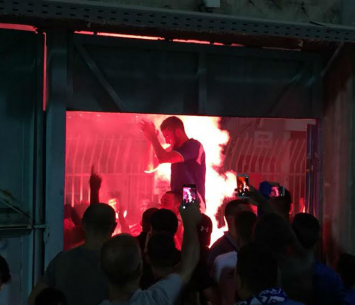 חגיגות גם באשקלון. טל מכלוף על כתפי האוהדים (גייל מיכאלי)