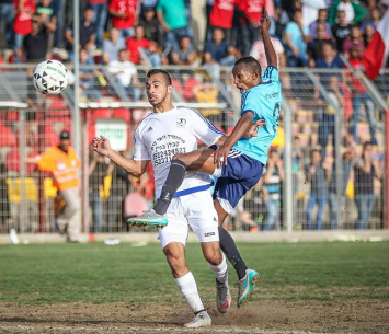 עזרא דסטה (מימין) (וואסים מואסי)