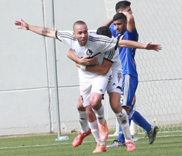 המלפפון הכי חם בקיץ. סיסו (קובי פורטל)