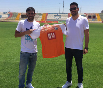 קידן וסיימון במעמד החתימה (חן קלדרון)