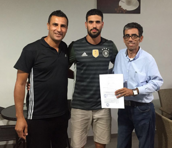 מור דהן במעמד החתימה