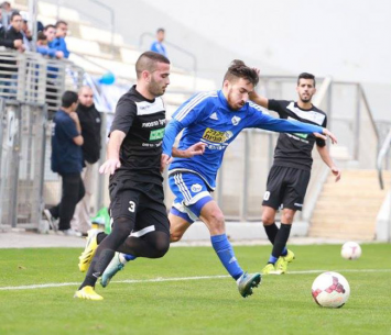 מלפפון לוהט. בן בן שושן (בכחול) (עדי מלול)