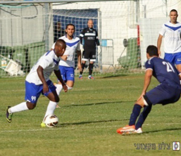 מלסה (משמאל) (קובי רוזן)