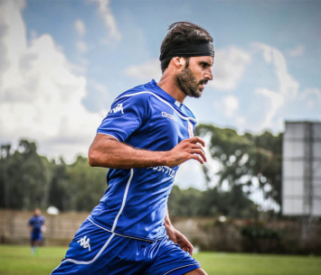 חוזר הביתה. דנין (וואסים מוואסי)