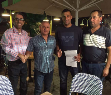 ויינשטיין עם הנהלת כפר קרע