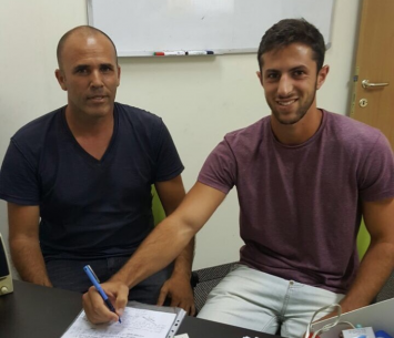 שמואלי וגולן במעמד החתימה