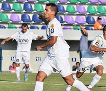 החלוץ החדש של קובי דנינו (ארנון לוי)