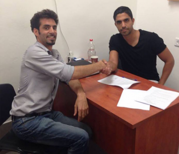 בראשי במעמד החתימה