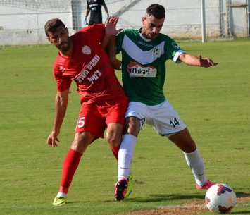 ערן מלכין ובר כהן במאבק על הכדור (מיכאל מלכין)