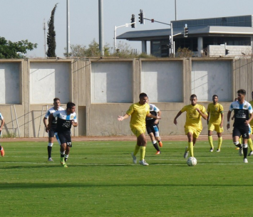 לזרוס חולון נגד הפועל חולון (אלי שמואלי)