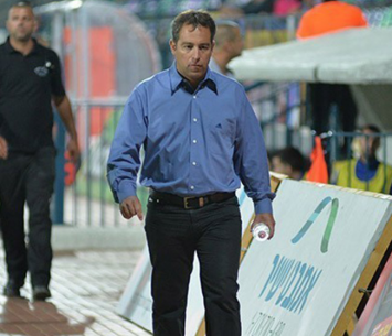 סיים את תפקידו כמאמן שעריים (ארנון לוי)