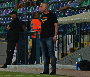 בדרך החוצה. אייל לחמן (אבי רביבו)